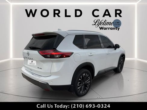 Used 2025 Nissan Rogue SL w/ Tech Package AWD/4WD image 9