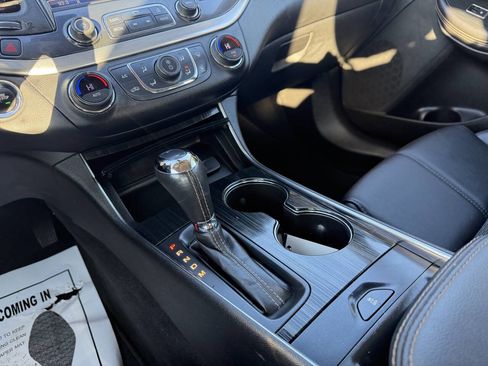 Used 2019 Chevrolet Impala LT image 31