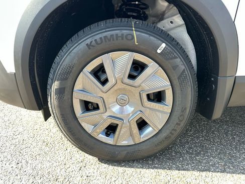 New 2026 Nissan Kicks S image 11