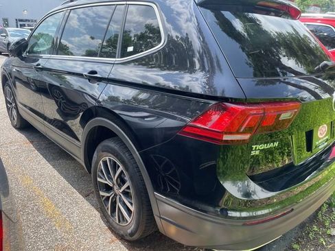 Used 2019 Volkswagen Tiguan SE w/ Panoramic Sunroof Package image 8