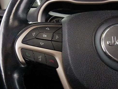 Used 2016 Jeep Cherokee Limited AWD/4WD image 12