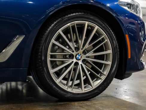 Used 2019 BMW 540i xDrive w/ Premium Package image 61