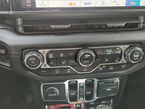 New 2026 Jeep Gladiator Mojave w/ Safety Group AWD/4WD image 19