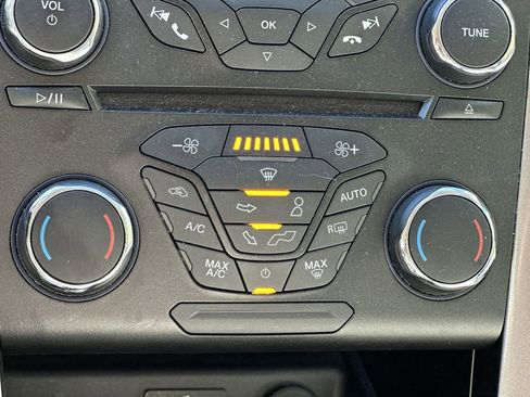 Used 2018 Ford Fusion S image 17