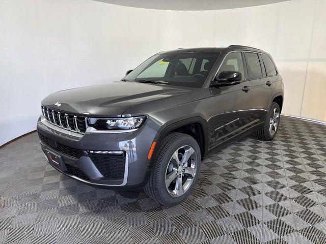 New 2026 Jeep Grand Cherokee Limited w/ Trailer Tow Package AWD/4WD image 5