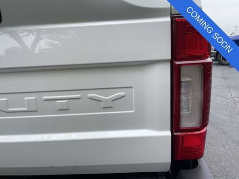 Used 2022 Ford F250 Lariat w/ Lariat Ultimate Package AWD/4WD image 36