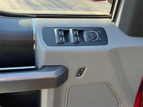 Used 2020 Ford F150 XLT image 15