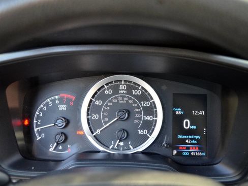 Used 2020 Toyota Corolla LE image 15