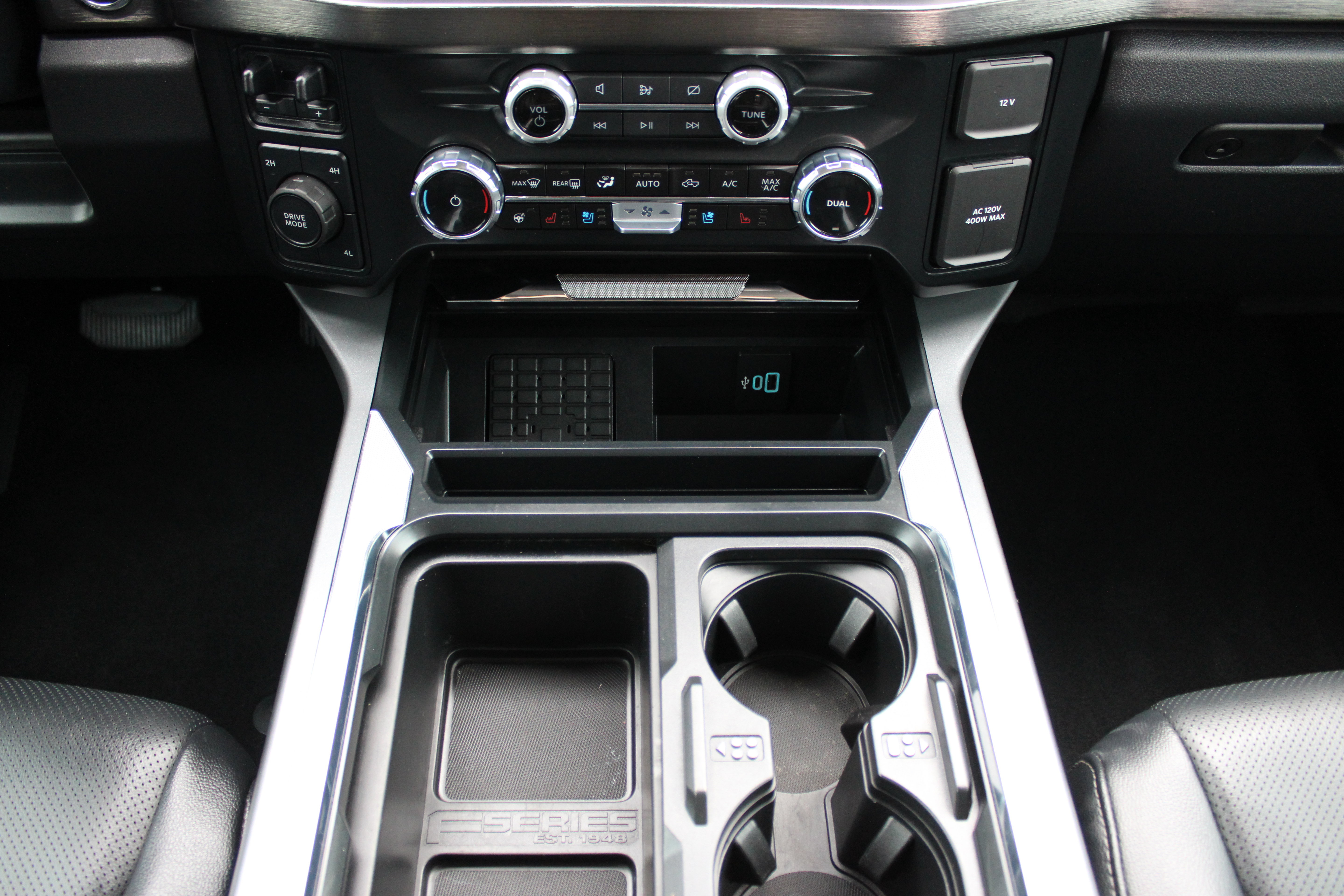 Used 2024 Ford F450 Lariat w/ Lariat Ultimate Package AWD/4WD image 19