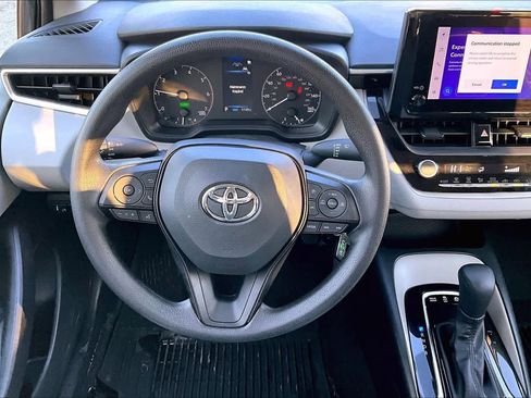 Certified 2025 Toyota Corolla LE image 6