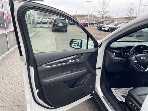 Used 2021 Cadillac XT6 Premium Luxury image 22