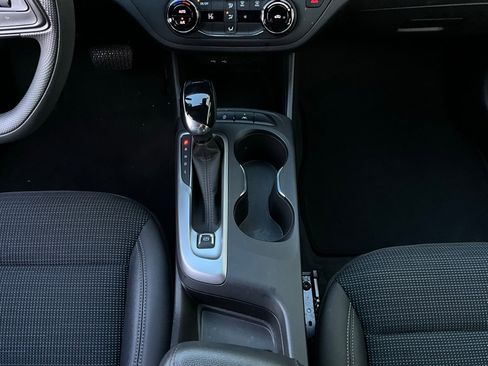 Used 2025 Buick Envista Preferred image 14