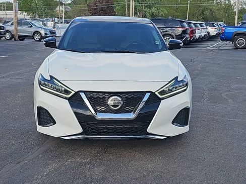 Used 2017 Nissan Maxima Platinum w/ Medallion Package image 2