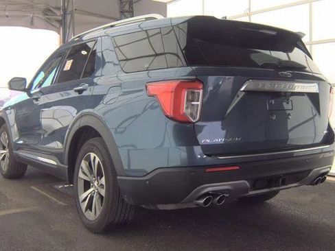 Used 2020 Ford Explorer Platinum w/ Premium Technology Package image 4