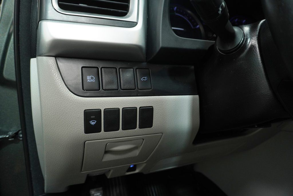 Used 2018 Toyota Highlander XLE AWD/4WD image 26