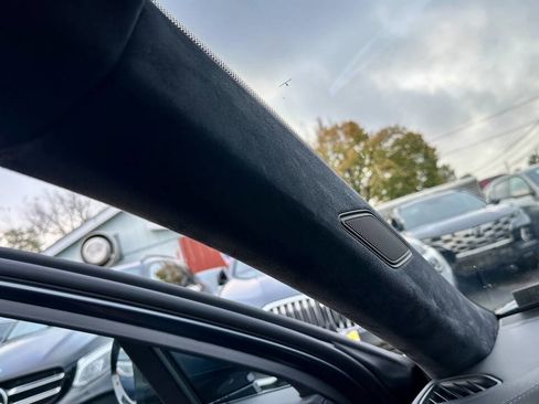 Used 2017 Porsche Panamera Turbo image 40