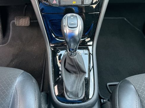Used 2022 Buick Encore Preferred w/ Safety Package AWD/4WD image 19