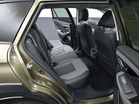 Used 2024 Subaru Outback Onyx Edition AWD/4WD image 30