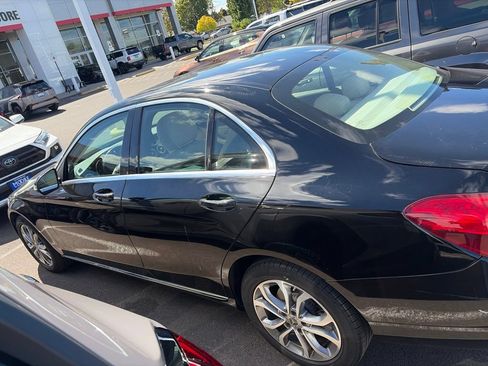 Used 2018 Mercedes-Benz C 300 4MATIC Sedan image 8