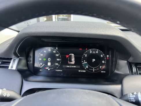 Used 2021 Land Rover Discovery Sport SE AWD/4WD image 24
