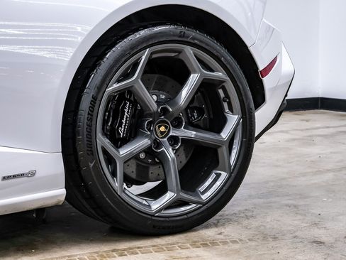 Used 2023 Lamborghini Huracan Tecnica image 91