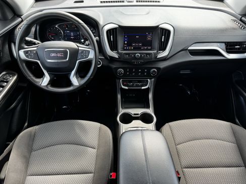 Used 2024 GMC Terrain SLE FWD image 10