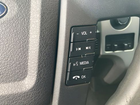 Used 2014 Ford F150 XLT w/ Trailer Tow Package image 27