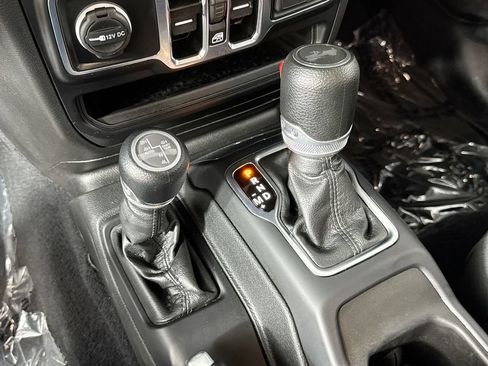 Used 2023 Jeep Wrangler Unlimited w/ 8.4" Radio Group AWD/4WD image 20