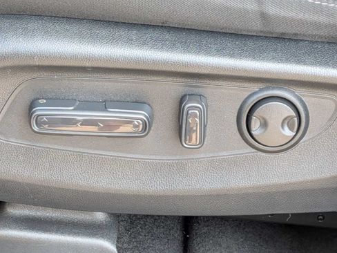 Certified 2025 Honda CR-V EX image 16