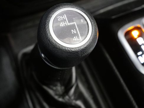 Used 2022 Jeep Wrangler Unlimited Sport AWD/4WD image 23