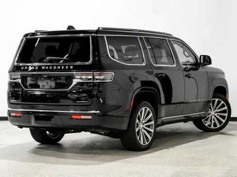 Used 2022 Jeep Grand Wagoneer Series II w/ Convenience Group III AWD/4WD image 6