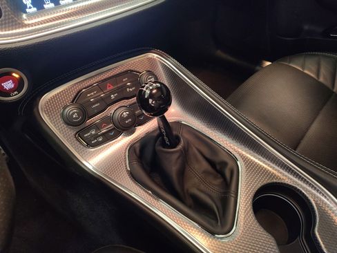 Used 2016 Dodge Challenger SRT Hellcat image 16