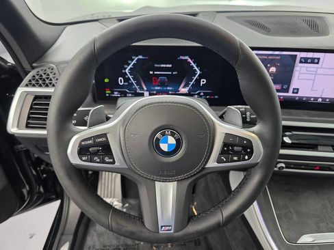 Used 2025 BMW X5 sDrive40i w/ M Sport Package RWD image 18
