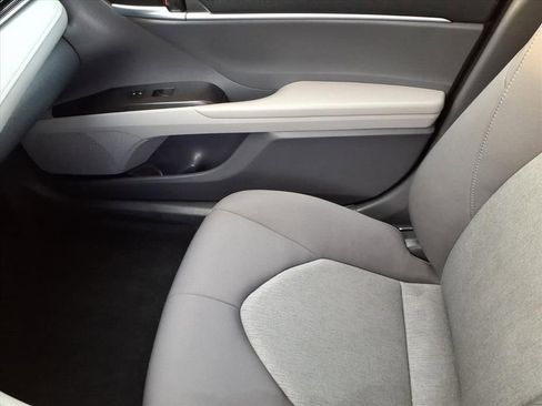 Used 2024 Toyota Camry LE image 28