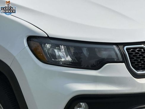 Used 2023 Jeep Compass Latitude AWD/4WD image 8
