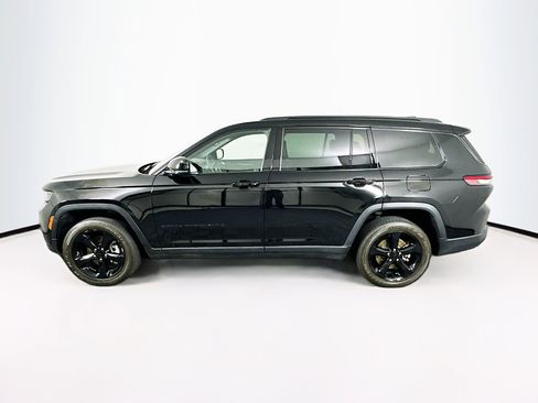 Used 2023 Jeep Grand Cherokee L Laredo RWD image 4