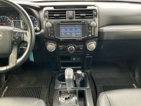 Used 2019 Toyota 4Runner TRD Off-Road Premium AWD/4WD image 11
