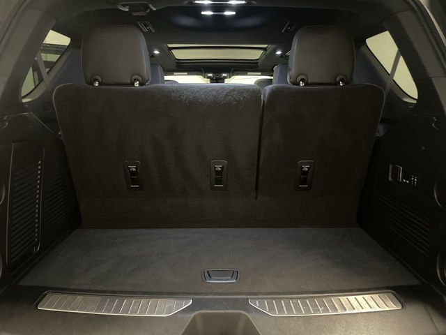 Used 2023 Chevrolet Tahoe Premier AWD/4WD image 25