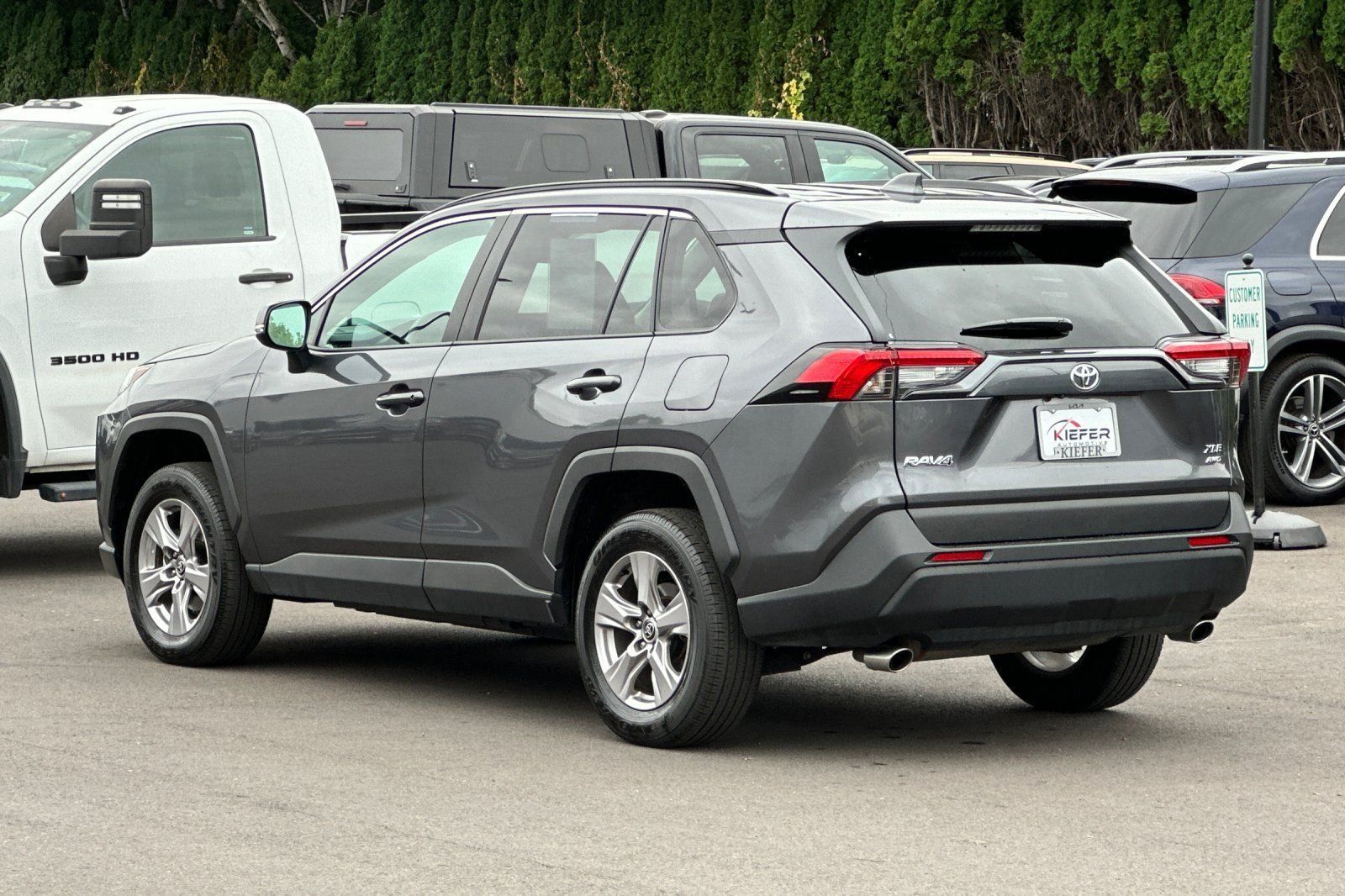 Used 2025 Toyota RAV4 XLE AWD/4WD image 6