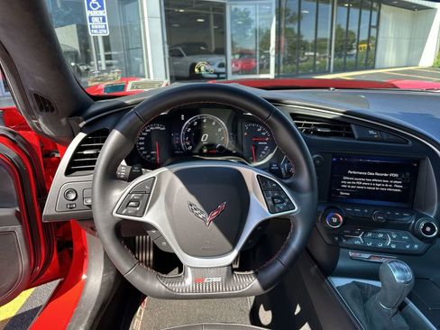 Used 2016 Chevrolet Corvette Z06 w/ 3LZ Preferred Equipment Group RWD image 11