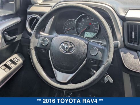 Used 2016 Toyota RAV4 LE FWD image 17