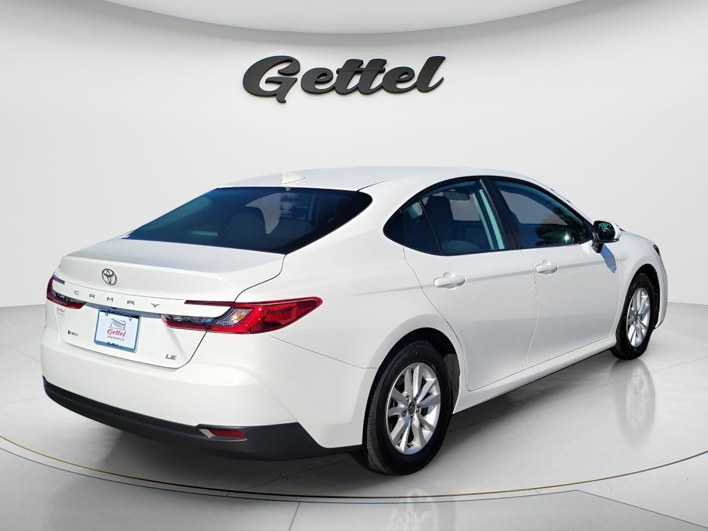 Used 2026 Toyota Camry LE FWD image 5