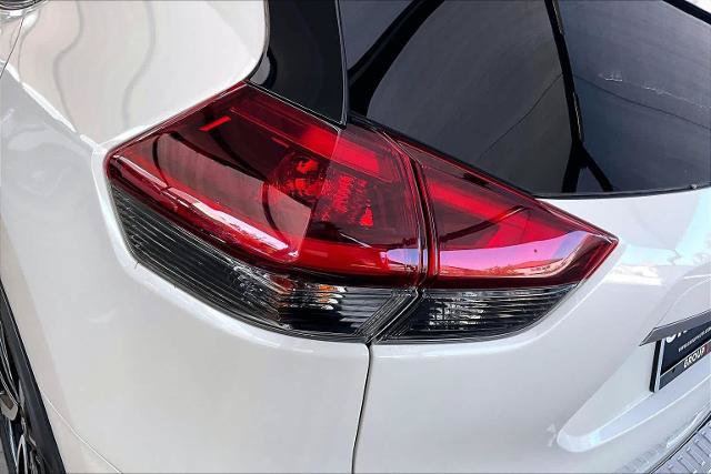 Certified 2019 Nissan Rogue SL FWD image 28