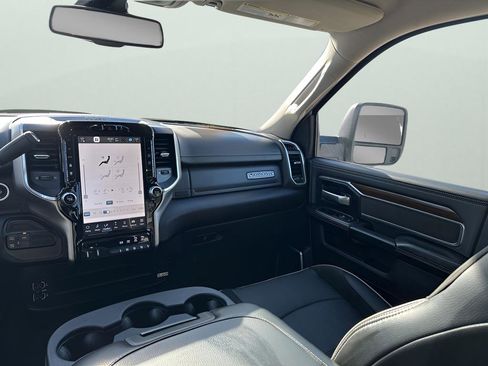 Used 2024 RAM 2500 Laramie image 24