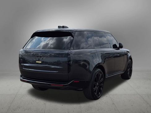 Used 2025 Land Rover Range Rover SE AWD/4WD image 6