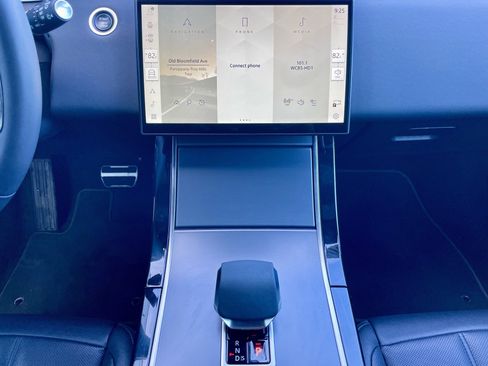 Certified 2024 Land Rover Range Rover Evoque Dynamic SE image 19