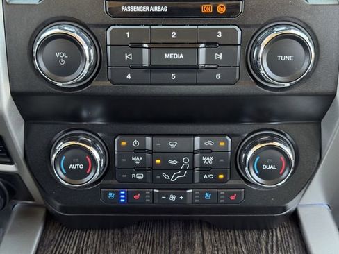 Certified 2020 Ford F250 Lariat w/ Lariat Ultimate Package AWD/4WD image 20