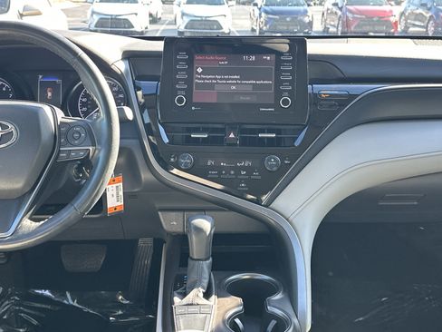 Certified 2022 Toyota Camry SE image 29