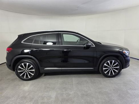 Certified 2023 Mercedes-Benz GLA 250 4MATIC image 3