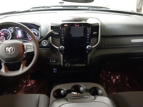 Used 2025 RAM 2500 Big Horn AWD/4WD image 32